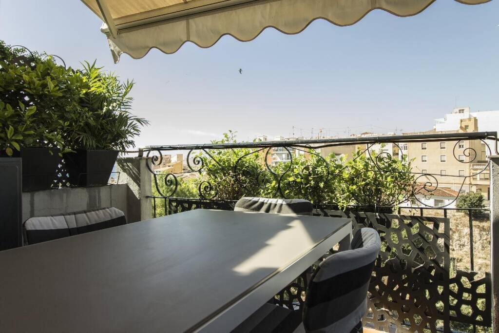 Preciosa Casa En Vilajoyosa Con Vistas Al Mar En Las Casas Colgantes Del Casco Antiguo Villajoyosa Esterno foto