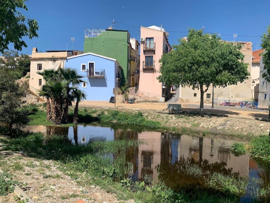 Preciosa Casa En Vilajoyosa Con Vistas Al Mar En Las Casas Colgantes Del Casco Antiguo Villajoyosa Esterno foto