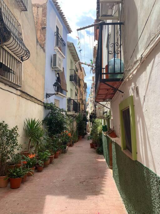 Preciosa Casa En Vilajoyosa Con Vistas Al Mar En Las Casas Colgantes Del Casco Antiguo Villajoyosa Esterno foto