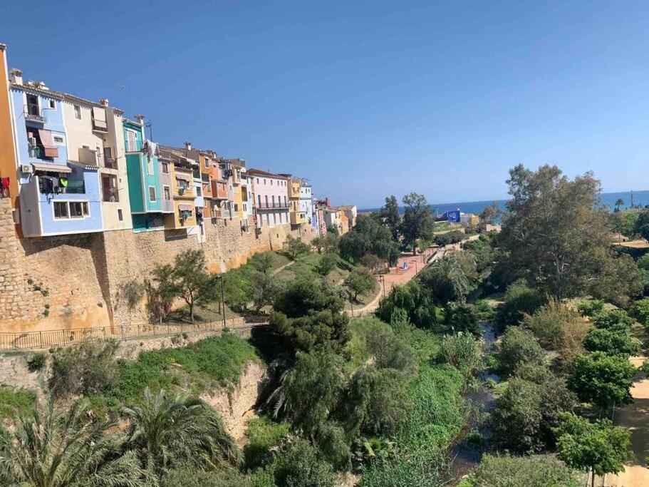 Preciosa Casa En Vilajoyosa Con Vistas Al Mar En Las Casas Colgantes Del Casco Antiguo Villajoyosa Esterno foto
