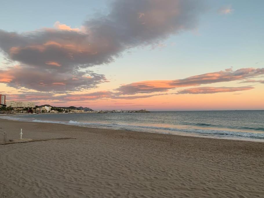 Preciosa Casa En Vilajoyosa Con Vistas Al Mar En Las Casas Colgantes Del Casco Antiguo Villajoyosa Esterno foto